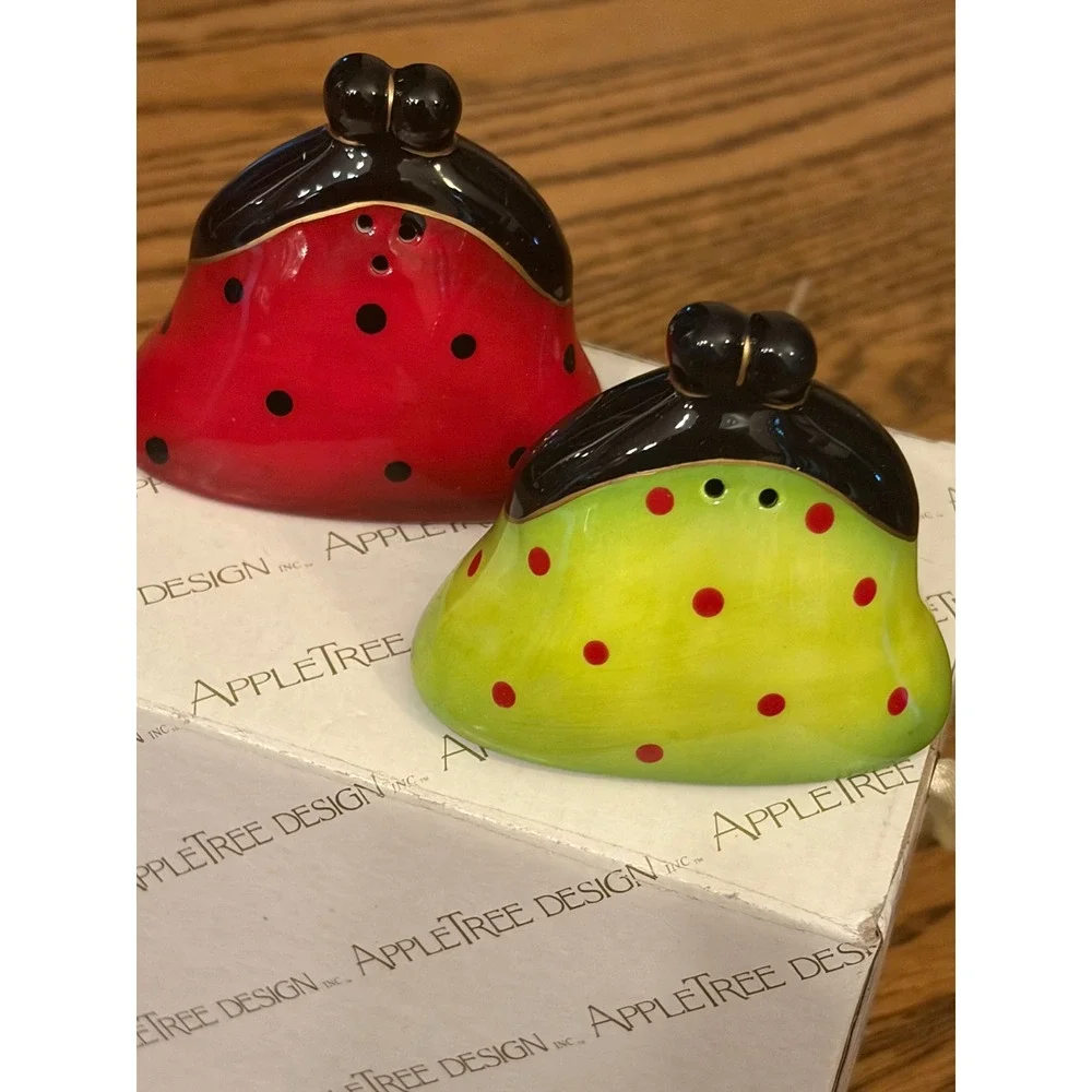 Apple Tree Design Babs Purse Salt and Pepper Shakers Set Polka Dot Rose NEW